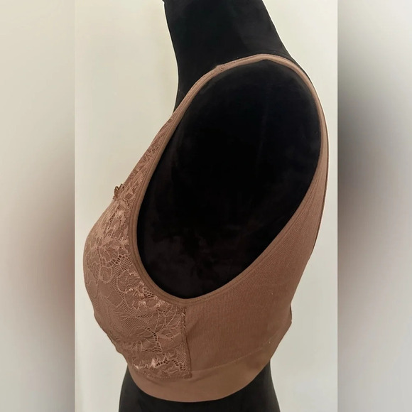 Breezies~Lace Seamless Cami Wirefree Bra~with Removable Modesty Pads ~ Lot Of 2 - Picture 3 of 11